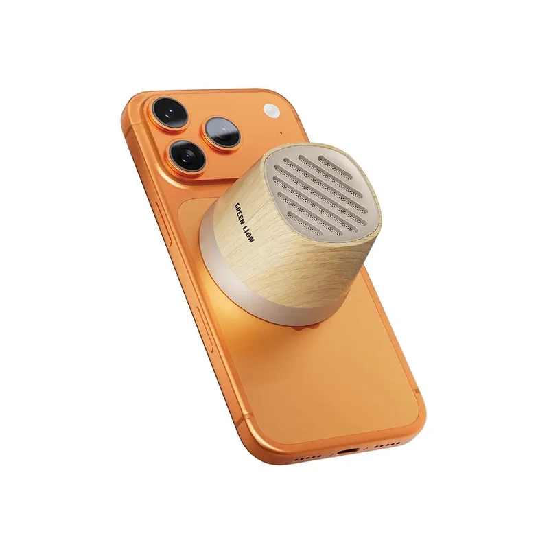 Green Lion MAG TUNE Mini Speaker and Wireless Charger Light Wood